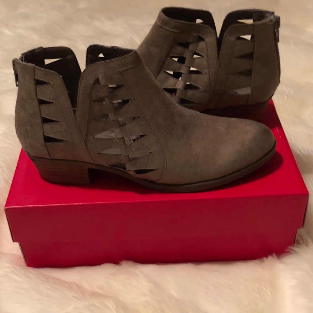 Carlos Santana Booties NIB
